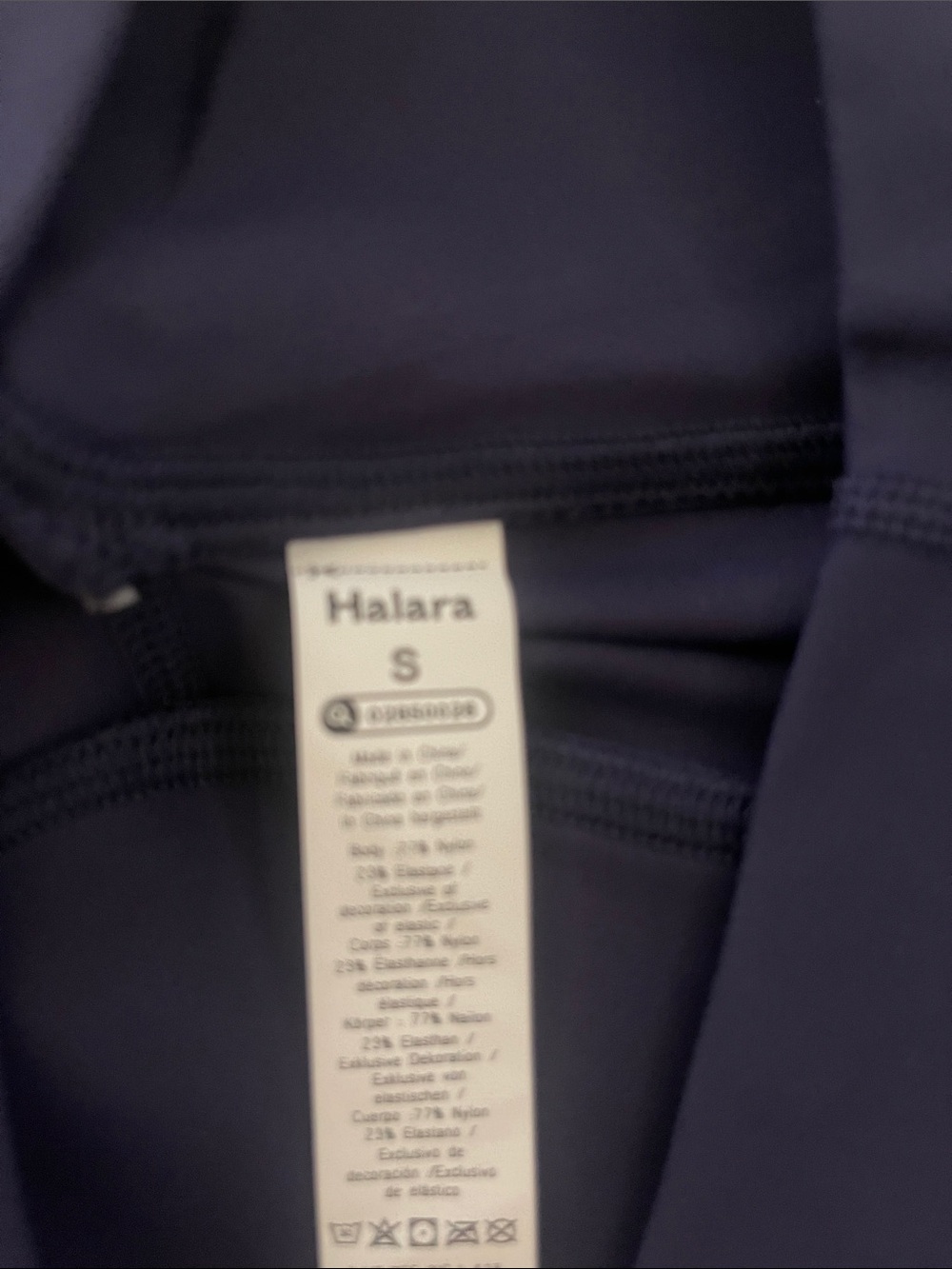 HALARA Navy scrunch butt gym shorts women NWT - Picture 3 of 4